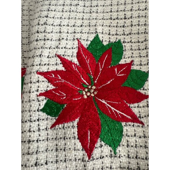 Woven Cloth Napkins Embroidered Poinsettia Design Fringe Edges 17" x17" - Picture 3 of 4